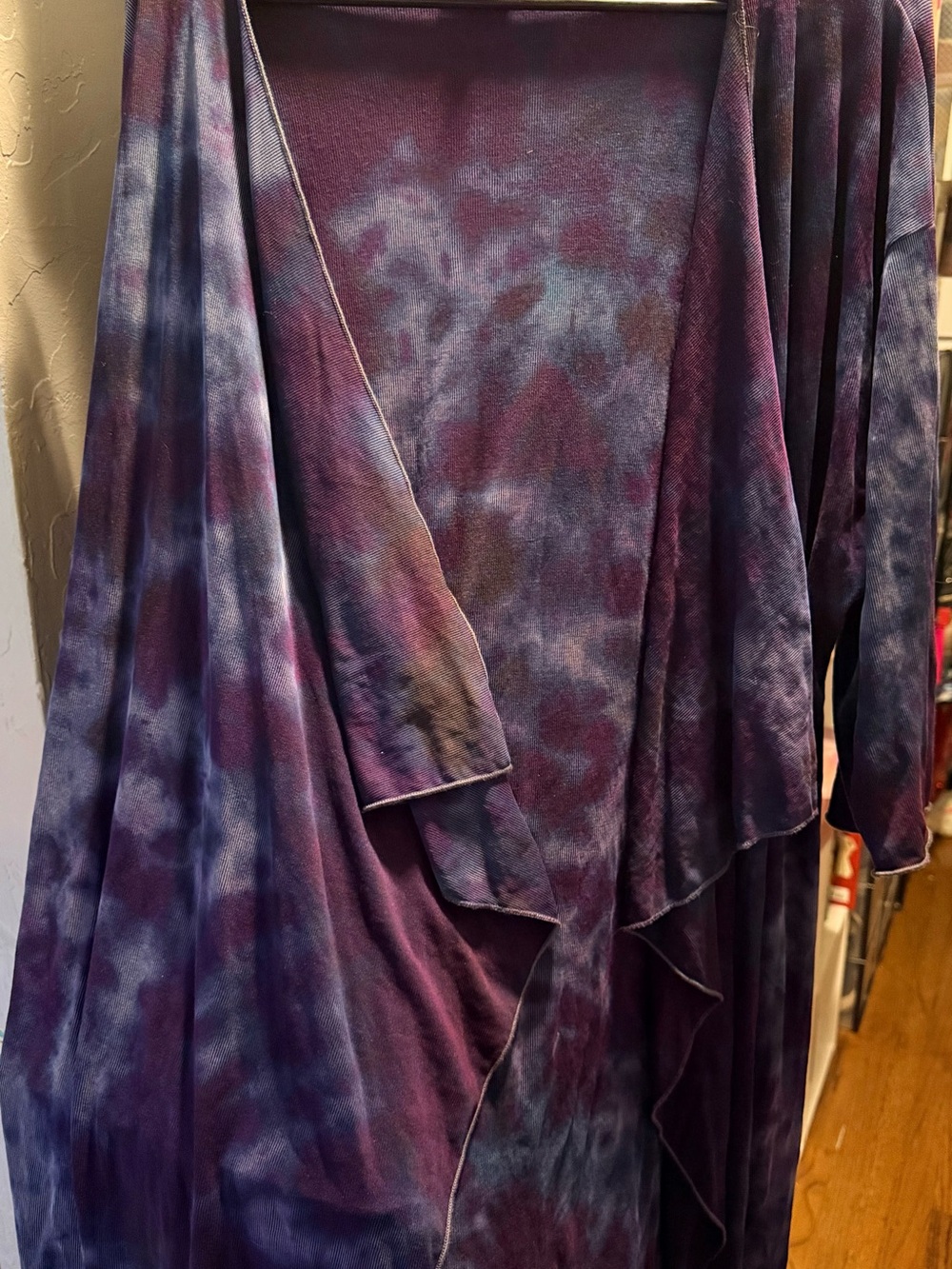 LuLaRoe Purple and Blue Tie-Dye Open Cardigan